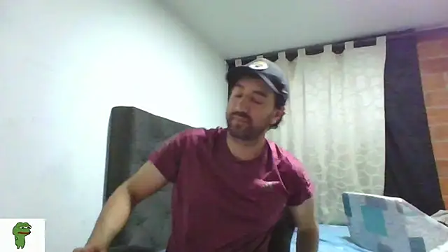 Snapshot of coolfriki chatting on July 2, 7:47 am coolfriki online show from July 2, 7:47 am