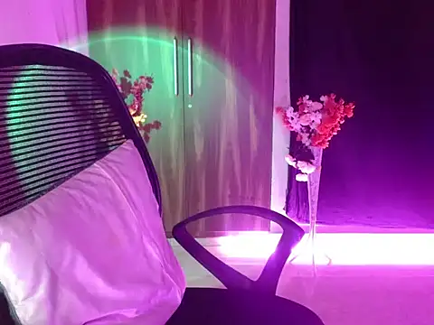 Roiseeee online show from April 10, 5:12 am