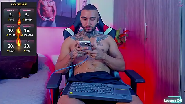 Danny Willson online show from March 5, 2:24 pm