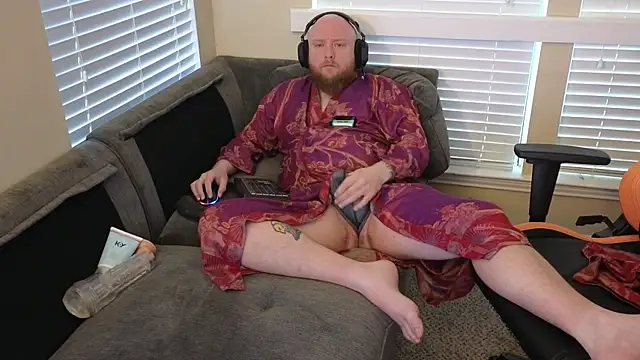 theballboy1 online show from April 16, 12:28 pm