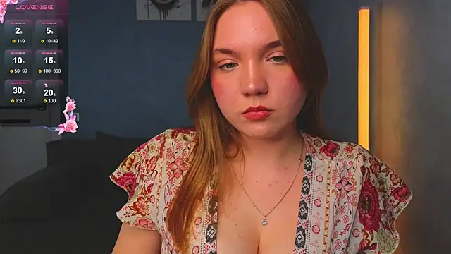 RebeccaEglitis online show from April 8, 4:18 pm