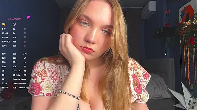 RebeccaEglitis online show from April 22, 5:25 pm