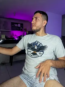 Snapshot of Alessfuck_friends chatting on October 7, 5:15 am Alessfuck friends online show from October 7, 5:15 am