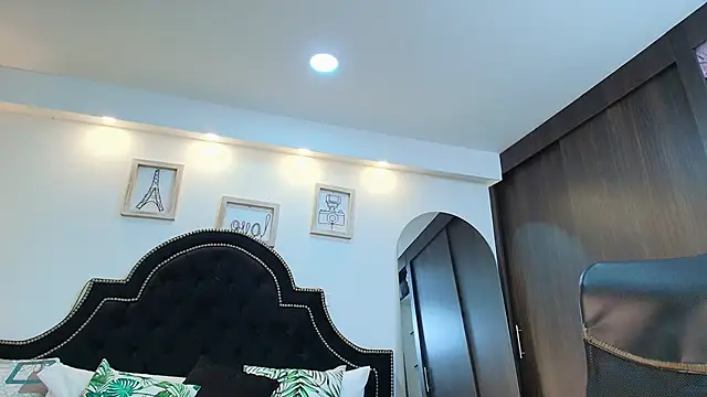 Snapshot of DenzelRios chatting on December 20, 9:44 pm DenzelRios online show from December 20, 9:44 pm