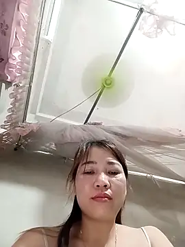 ladzy sexy online show from April 7, 6:30 pm