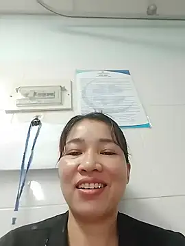Snapshot of ladzy_sexy chatting on July 19, 12:36 am ladzy sexy online show from July 19, 12:36 am
