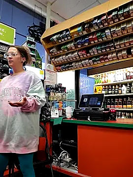 Snapshot of Cassaroll333 chatting on October 27, 3:05 pm Cassaroll333 online show from October 27, 3:05 pm