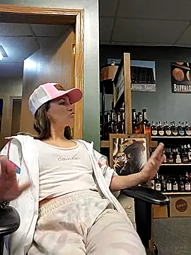 Snapshot of Cassaroll333 chatting on November 23, 3:56 pm Cassaroll333 online show from November 23, 3:56 pm