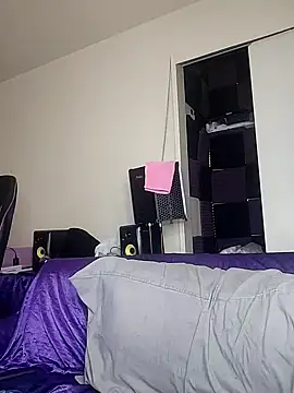 SLIM-BONEZ-N-HARMONY online show from February 10, 5:17 pm