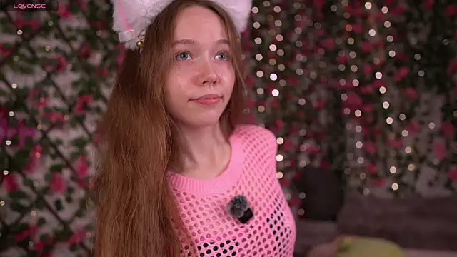 Petite Polly online show from December 15, 6:12 pm