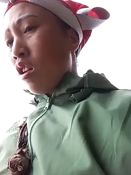 Snapshot of jerry-xx chatting on March 4, 2:50 am jerry-xx online show from March 4, 2:50 am