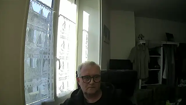 macdut67 online show from October 7, 4:04 pm