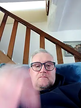 macdut67 online show from October 13, 3:23 pm