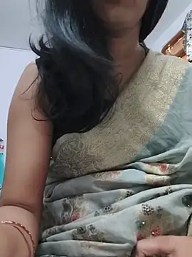 Snapshot of Janu-hasena chatting on June 26, 1:43 am Janu-hasena online show from June 26, 1:43 am