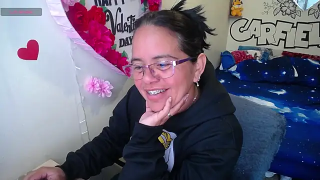 Miss  kendra  online show from May 5, 2:36 pm