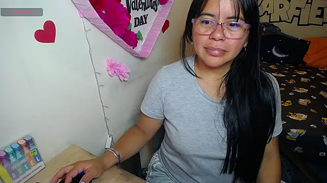 Miss  kendra  online show from May 13, 11:51 am