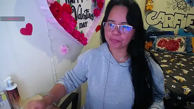 Miss  kendra  online show from July 7, 11:25 am