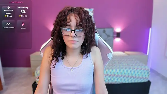 Dulcee Gaby online show from April 21, 7:28 pm