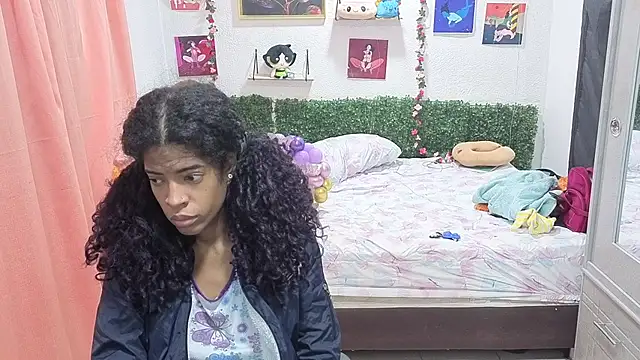 thianahorny online show from July 21, 1:24 pm