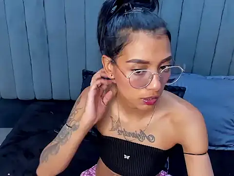 KarlaSlutSkinny   online show from April 10, 9:30 pm