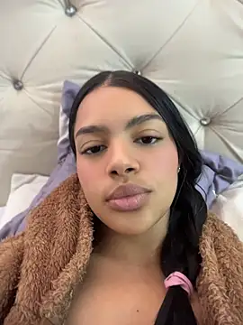 MeganHillss online show from July 14, 8:47 pm
