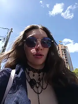 Lucy colee online show from January 17, 4:00 pm