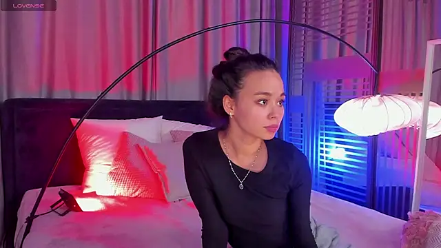 i am eva online show from October 11, 3:21 pm