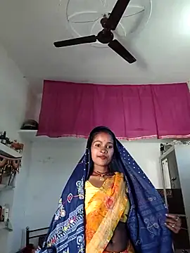 Snapshot of Co_punam chatting on February 15, 5:37 am Co punam online show from February 15, 5:37 am