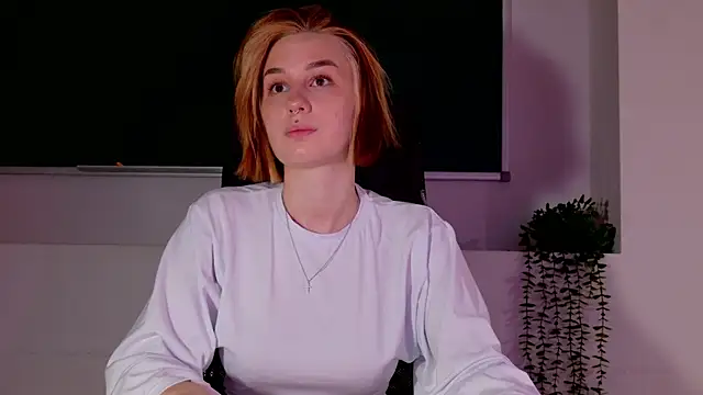 ClaireMathis online show from May 30, 2:36 pm