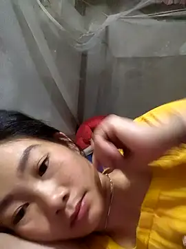 Snapshot of gio-thu chatting on April 29, 10:05 pm gio-thu online show from April 29, 10:05 pm