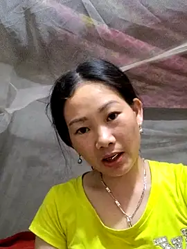 Snapshot of gio-thu chatting on May 13, 1:52 pm gio-thu online show from May 13, 1:52 pm