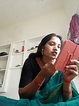 Snapshot of Cuty_tanya chatting on February 5, 2:54 pm Cuty tanya online show from February 5, 2:54 pm