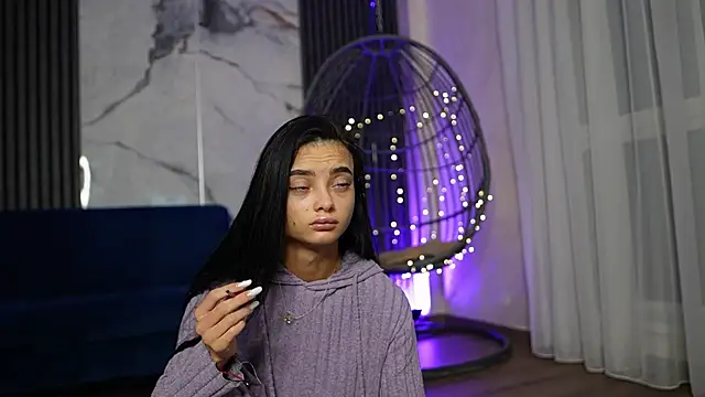 RachelRavee online show from December 5, 5:16 am