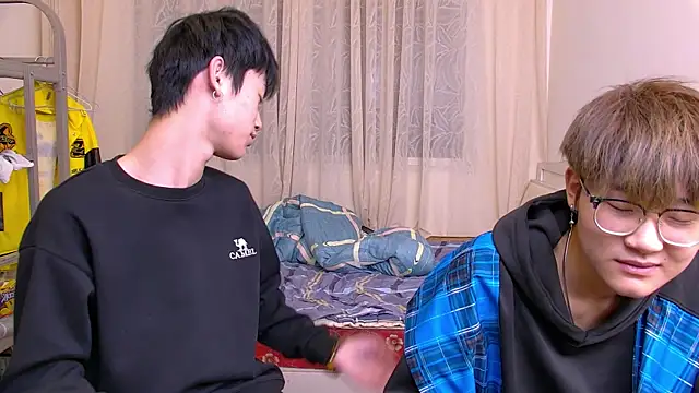 KK-cuteboy online show from January 13, 10:42 am