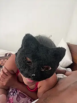 Snapshot of Nora-2003 chatting on February 26, 3:27 am Nora-2003 online show from February 26, 3:27 am