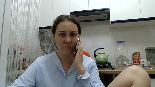 Snapshot of MeadowEyes chatting on July 1, 9:03 pm MeadowEyes online show from July 1, 9:03 pm