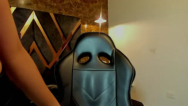 Vittoria Conti  online show from March 9, 5:17 pm