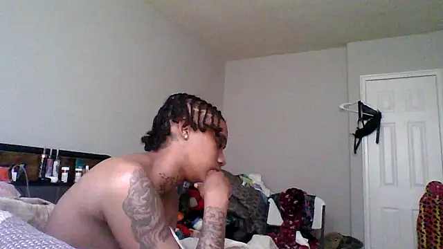 dezzidavill online show from March 1, 1:13 pm