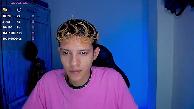 tylernova online show from March 20, 3:44 am