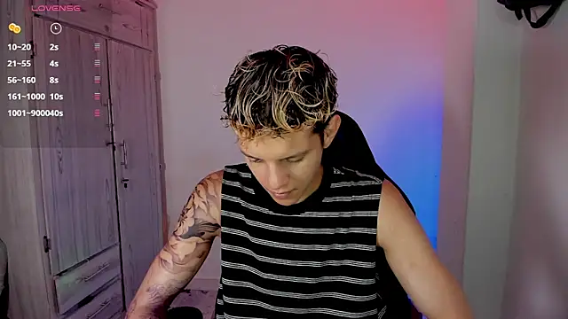 tylernova online show from March 26, 4:18 am