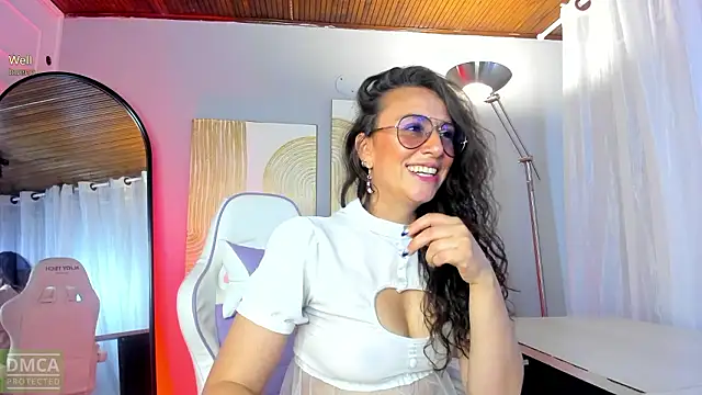 indigo wild  online show from February 3, 2:21 am