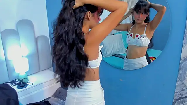 luly dreams online show from April 2, 11:19 am