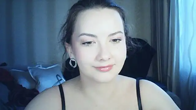 MoodieMira online show from April 3, 3:54 pm