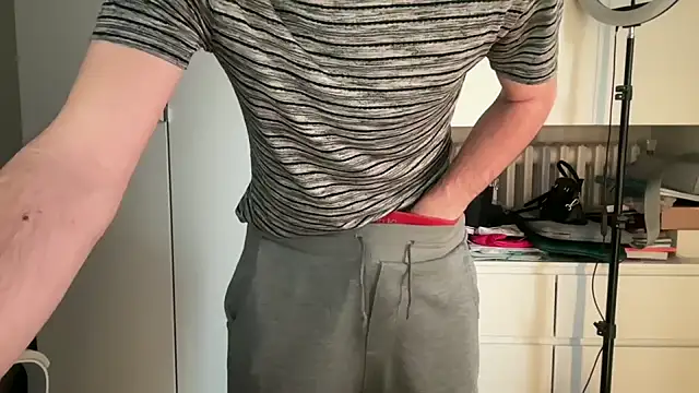 Snapshot of matrixx_9 chatting on February 8, 4:32 pm matrixx 9 online show from February 8, 4:32 pm