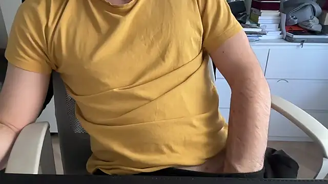 Snapshot of matrixx_9 chatting on March 17, 1:47 pm matrixx 9 online show from March 17, 1:47 pm