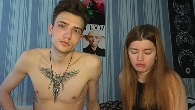 EmiliaCouple online show from April 8, 7:52 am