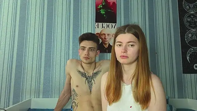 EmiliaCouple online show from May 22, 11:38 am