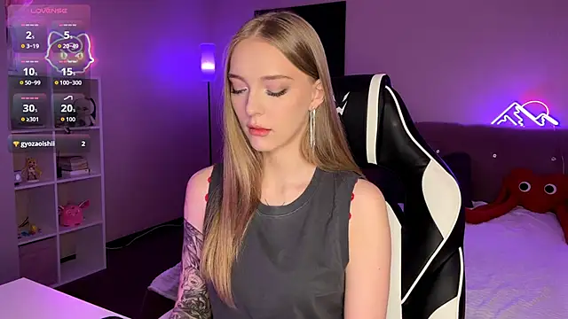 EvaPeace online show from April 19, 1:10 pm