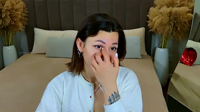 EdenSolis online show from April 2, 8:56 am