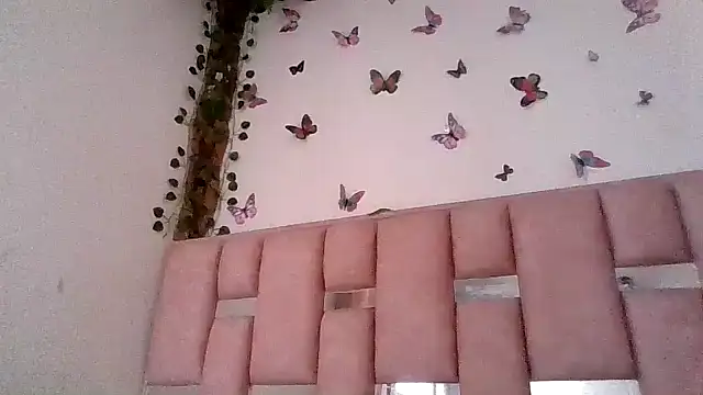 abby moss 2 online show from June 18, 12:42 pm